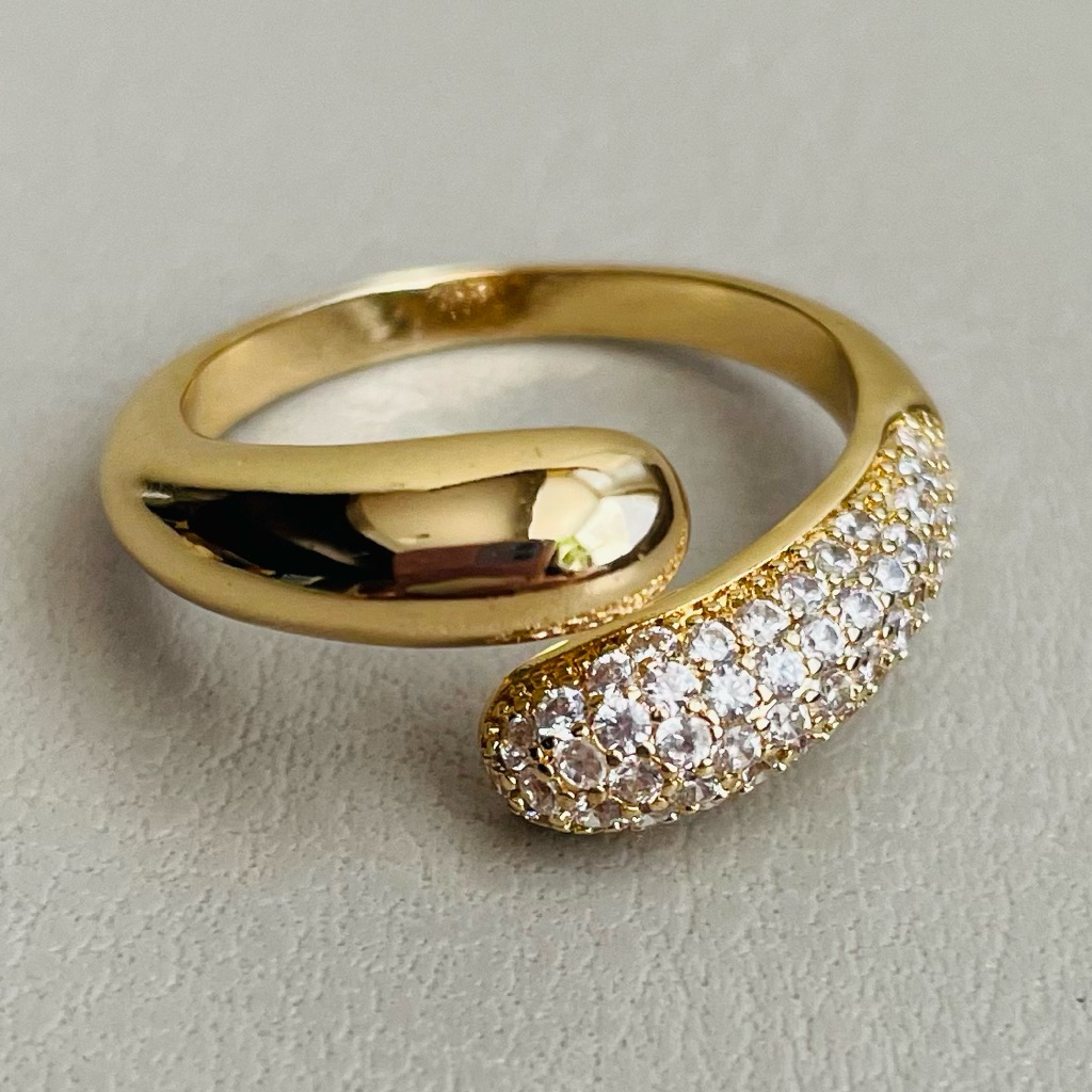 House Of Harlow 1960 Gold Ring With Silver Accents 35$